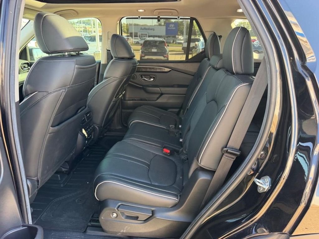Used 2025 Crystal Black Pearl Honda AWD Elite image 10