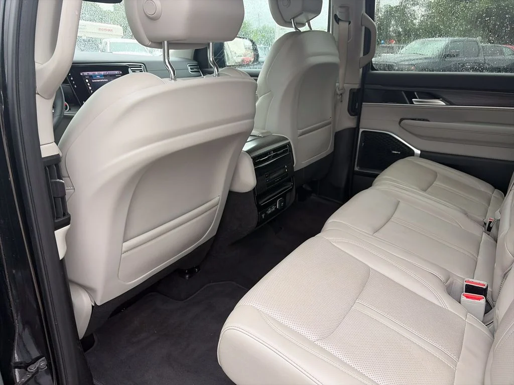 Used 2024 Black Jeep Series II image 27