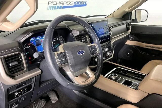 Used 2023 White Metallic Ford XLT image 37