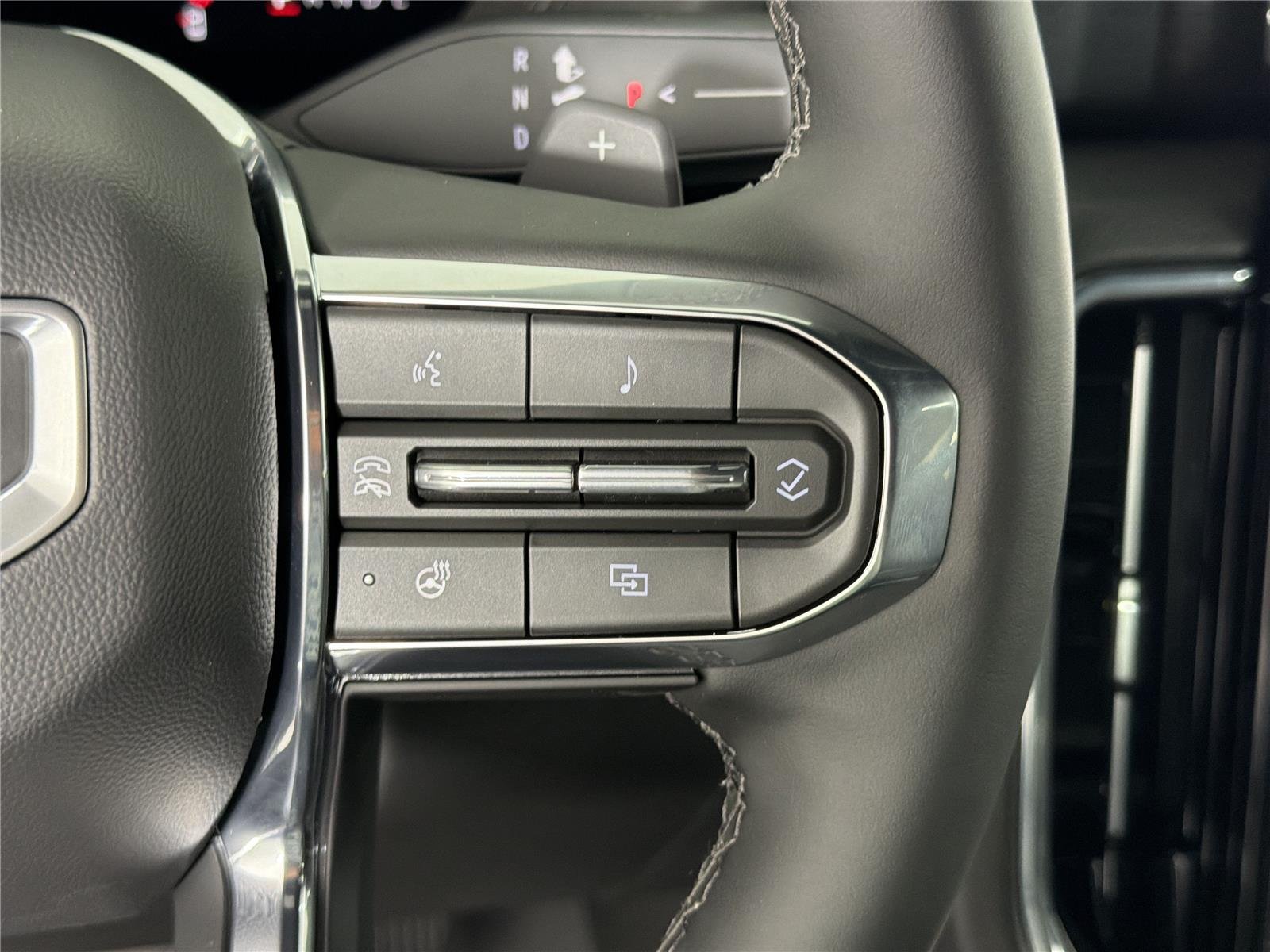 2026 GMC Yukon XL Denali - Photo 29