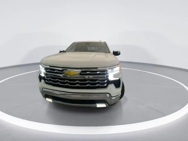 Used 2026 White Chevrolet LTZ image 9