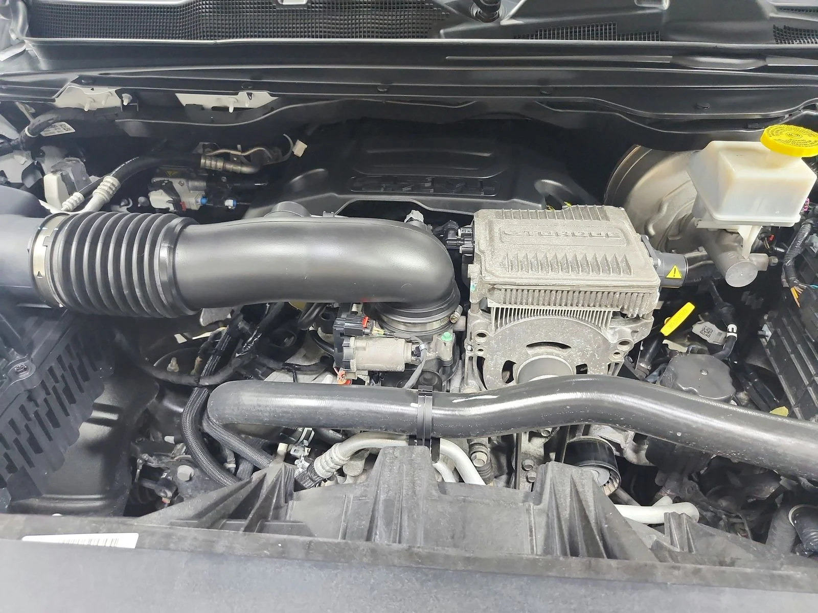 Used 2023 White Ram Limited image 17