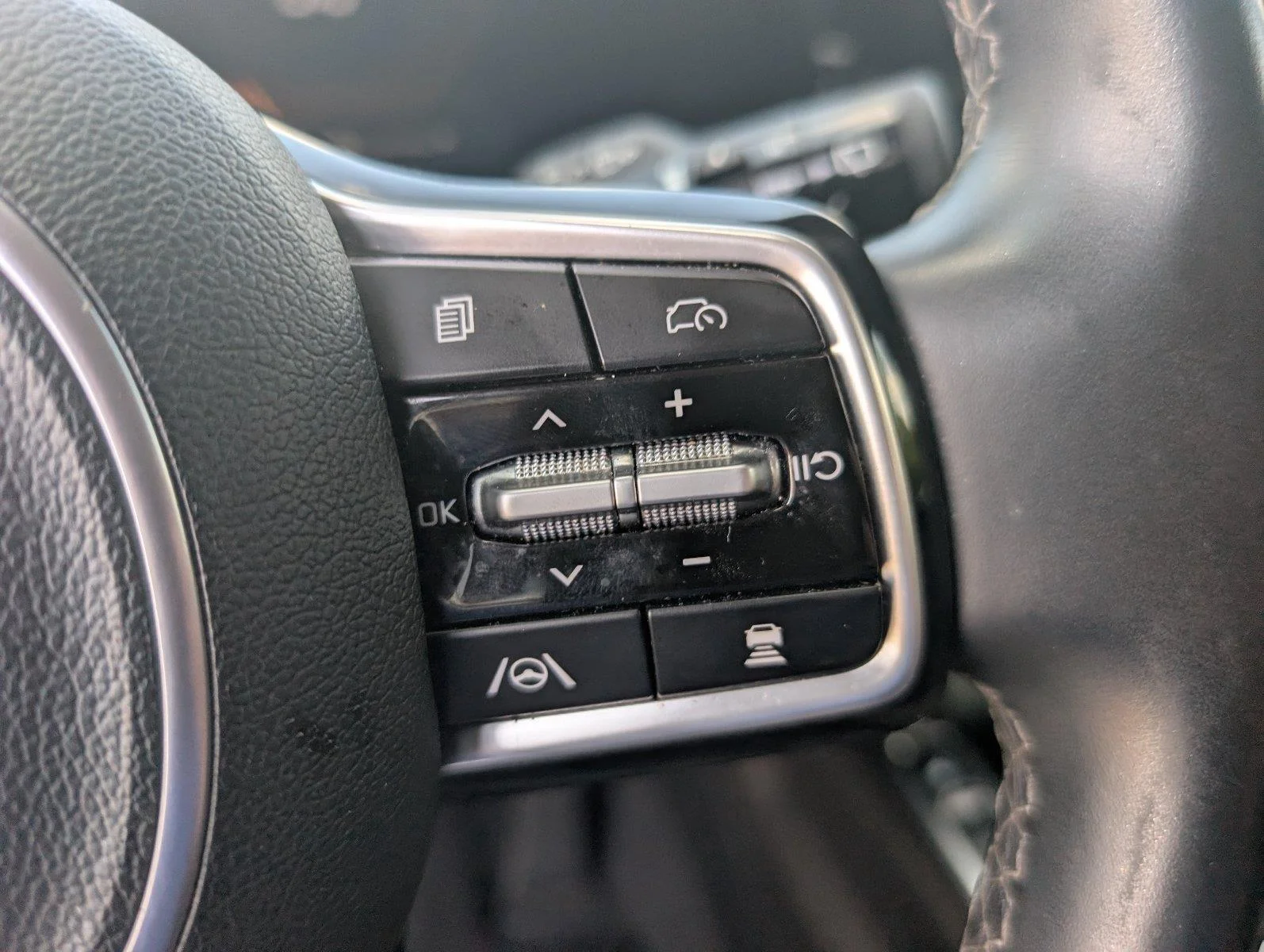 Used 2024 Ebony Black Kia S image 24