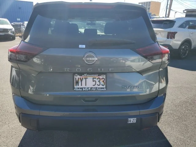 Used 2024 Gray Nissan SV image 4