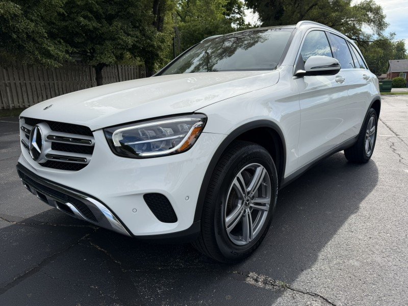 Certified Used 2022  Mercedes-Benz GLC 300 image 3