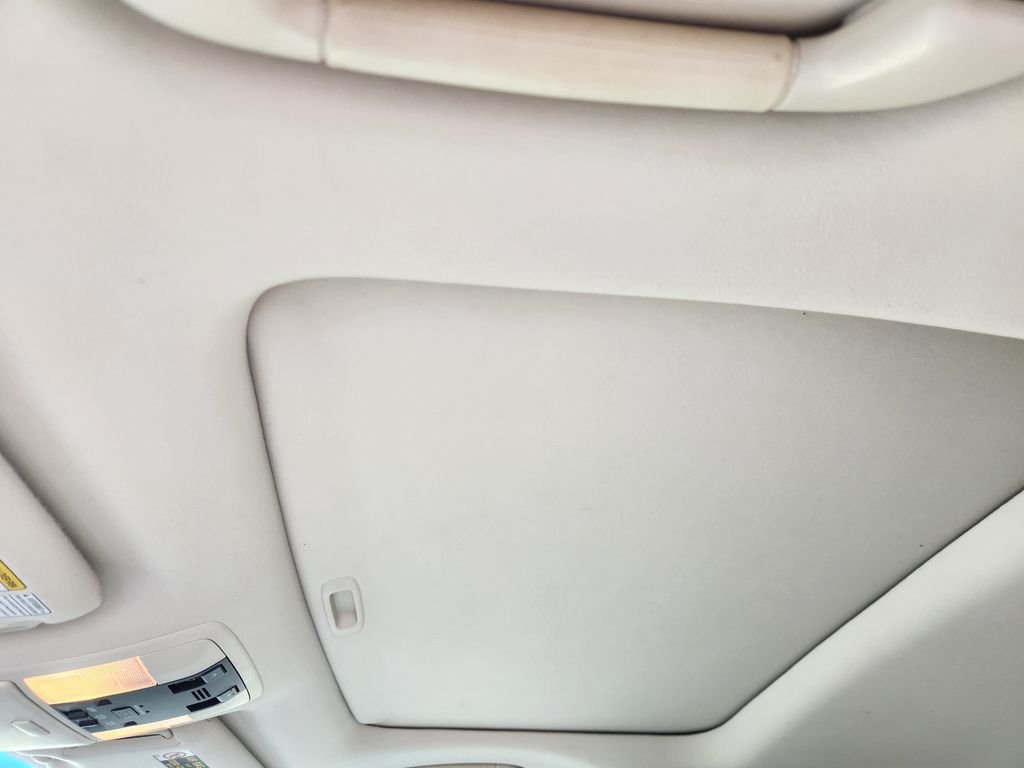 Used 2015 Starfire Pearl Lexus 460 Luxury image 26