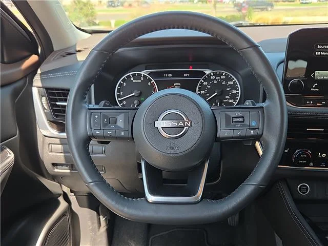 Used 2023 Gray Nissan SL image 13