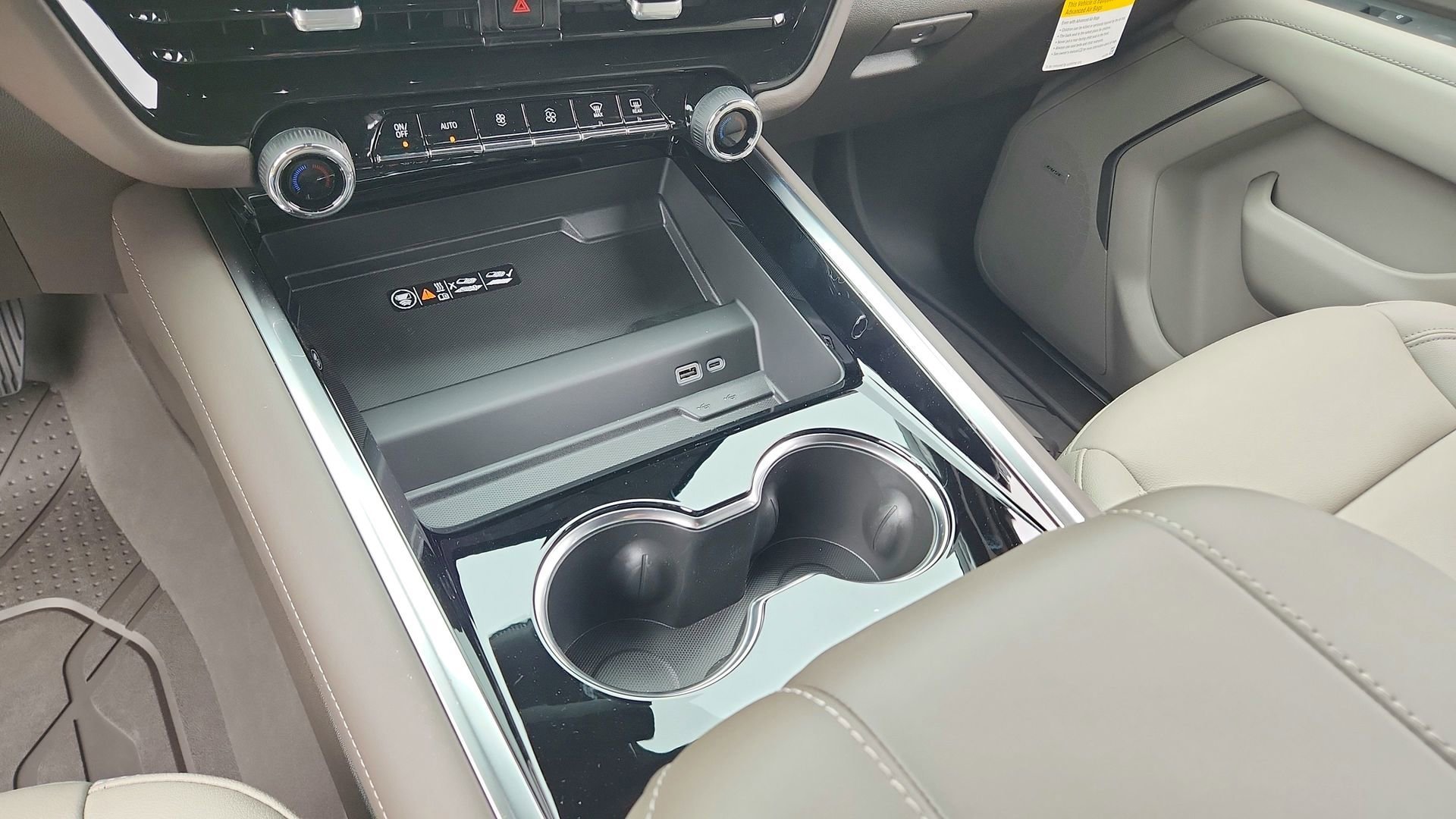 2026 Chevrolet Tahoe LT - Photo 17