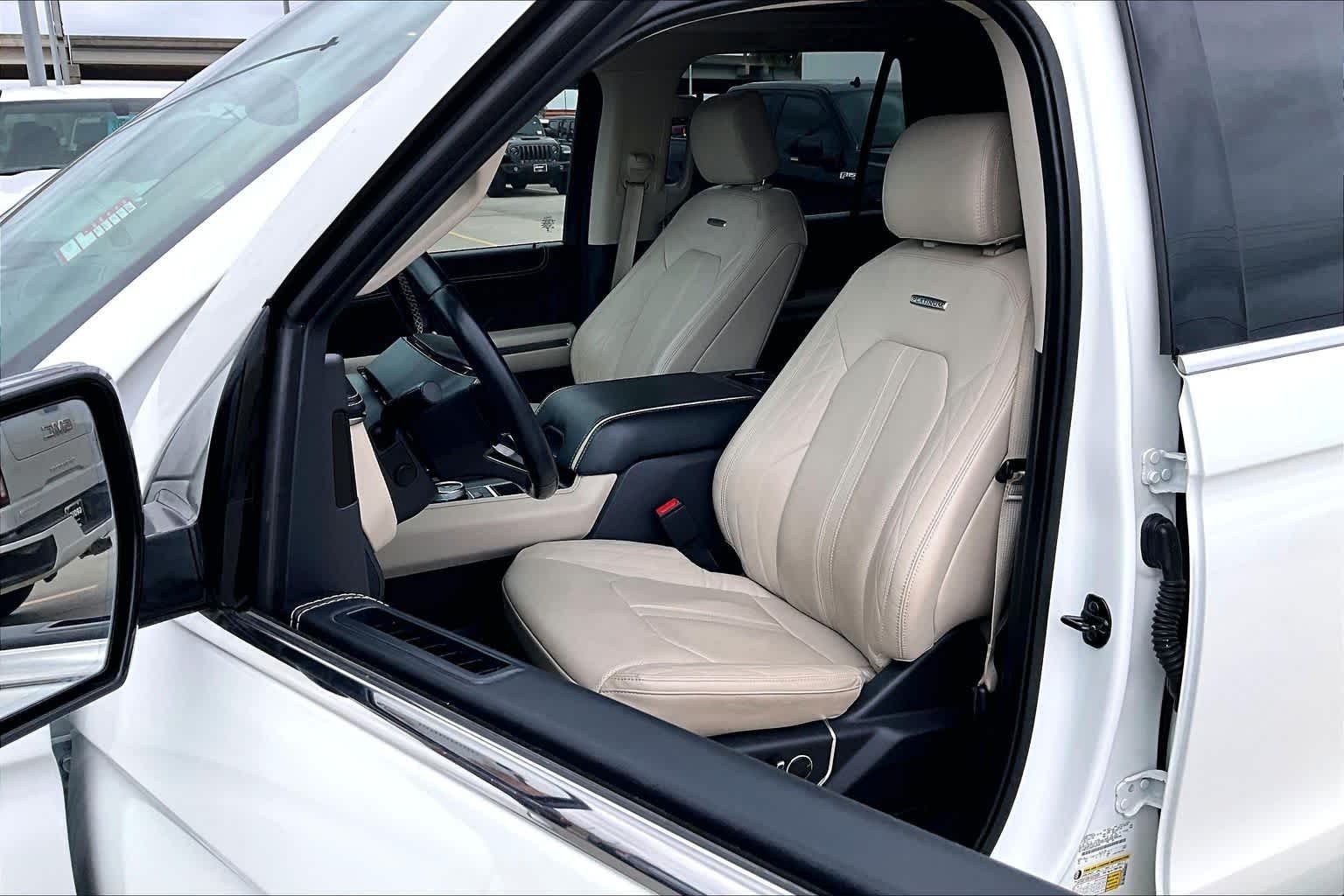 Used 2023 Star White Metallic Tri-Coat Ford Platinum image 16