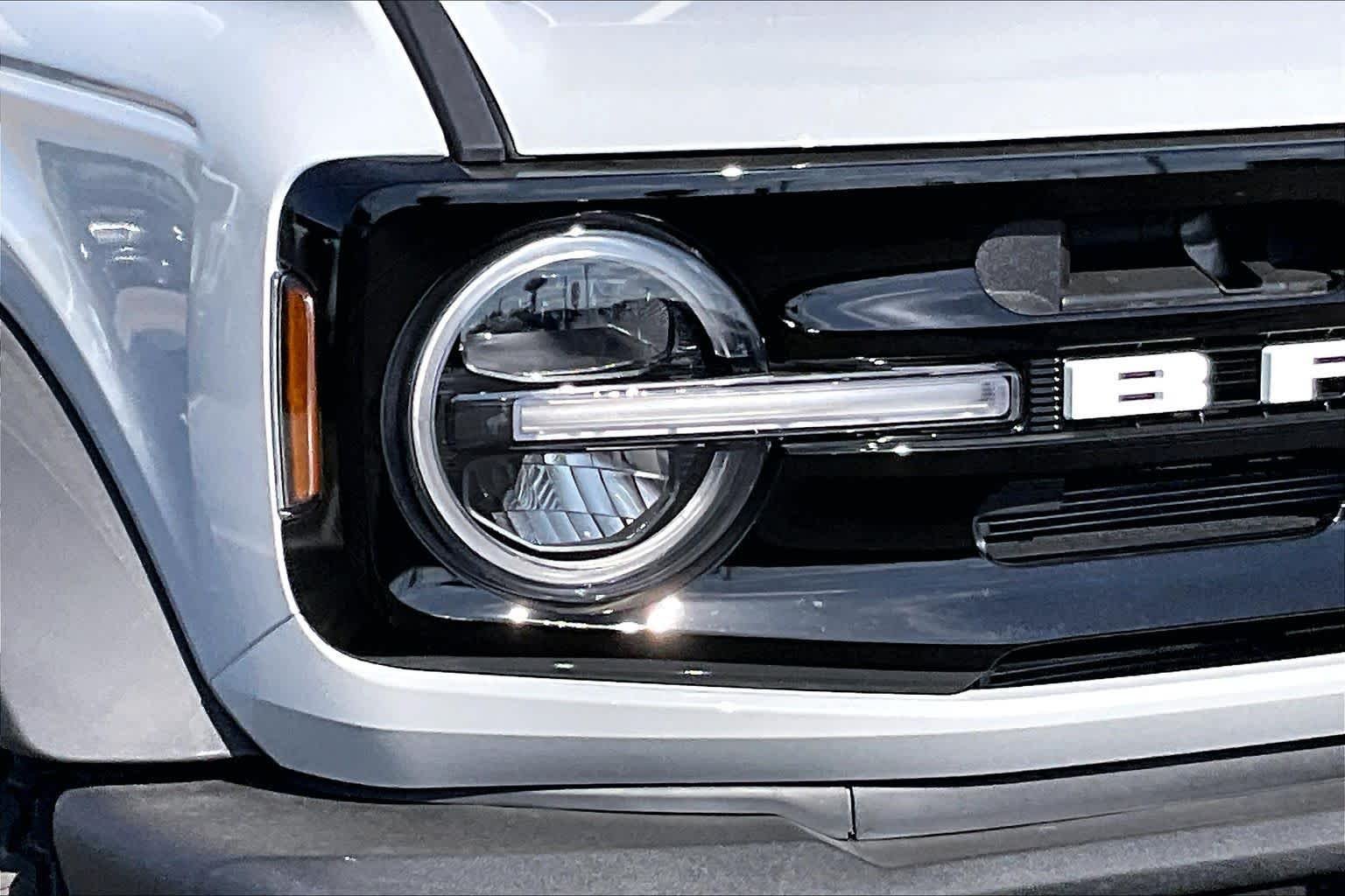 New 2026 Avalanche Gray Ford Outer Banks® image 10