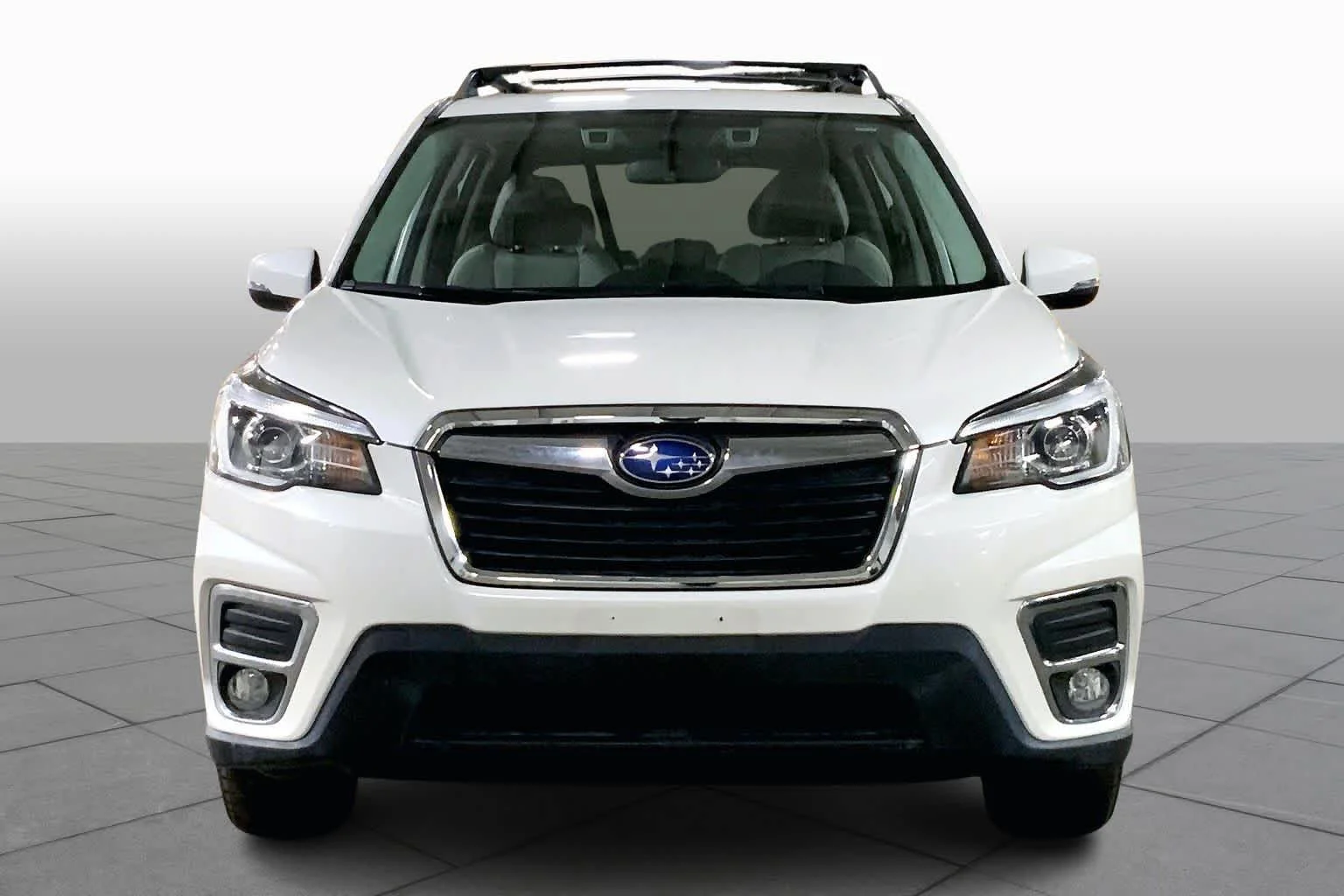 Used 2019 Crystal White Pearl Subaru Limited image 6
