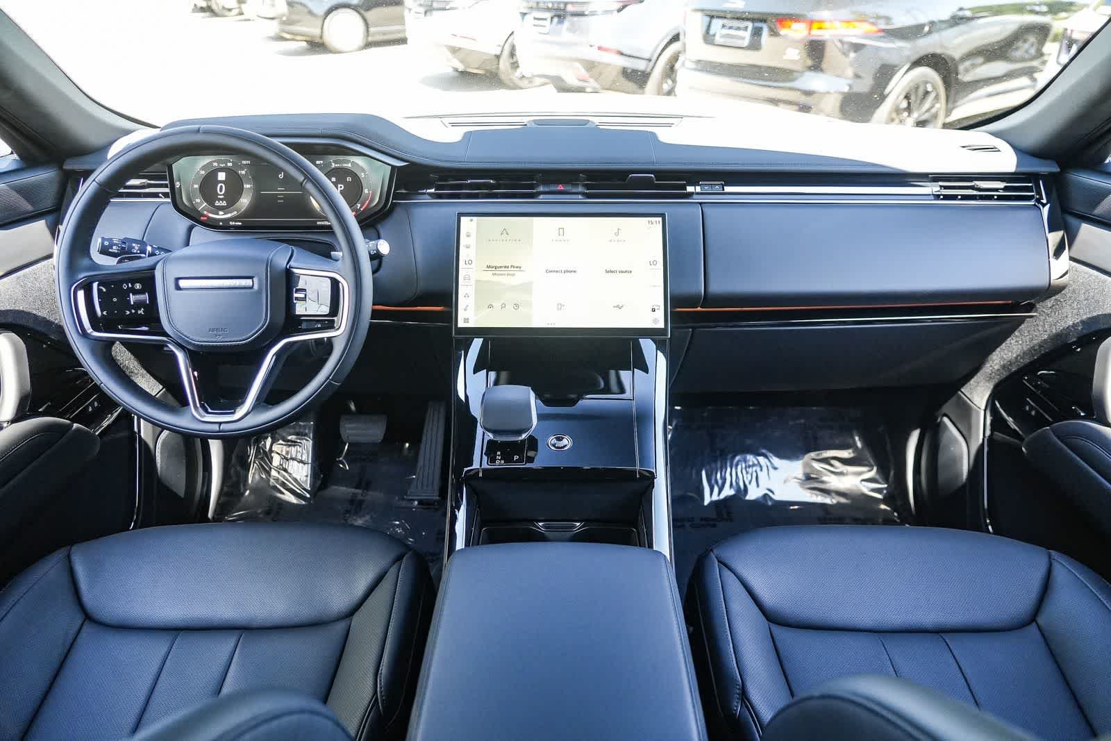 New 2026 Borasco Grey Land Rover SE image 12