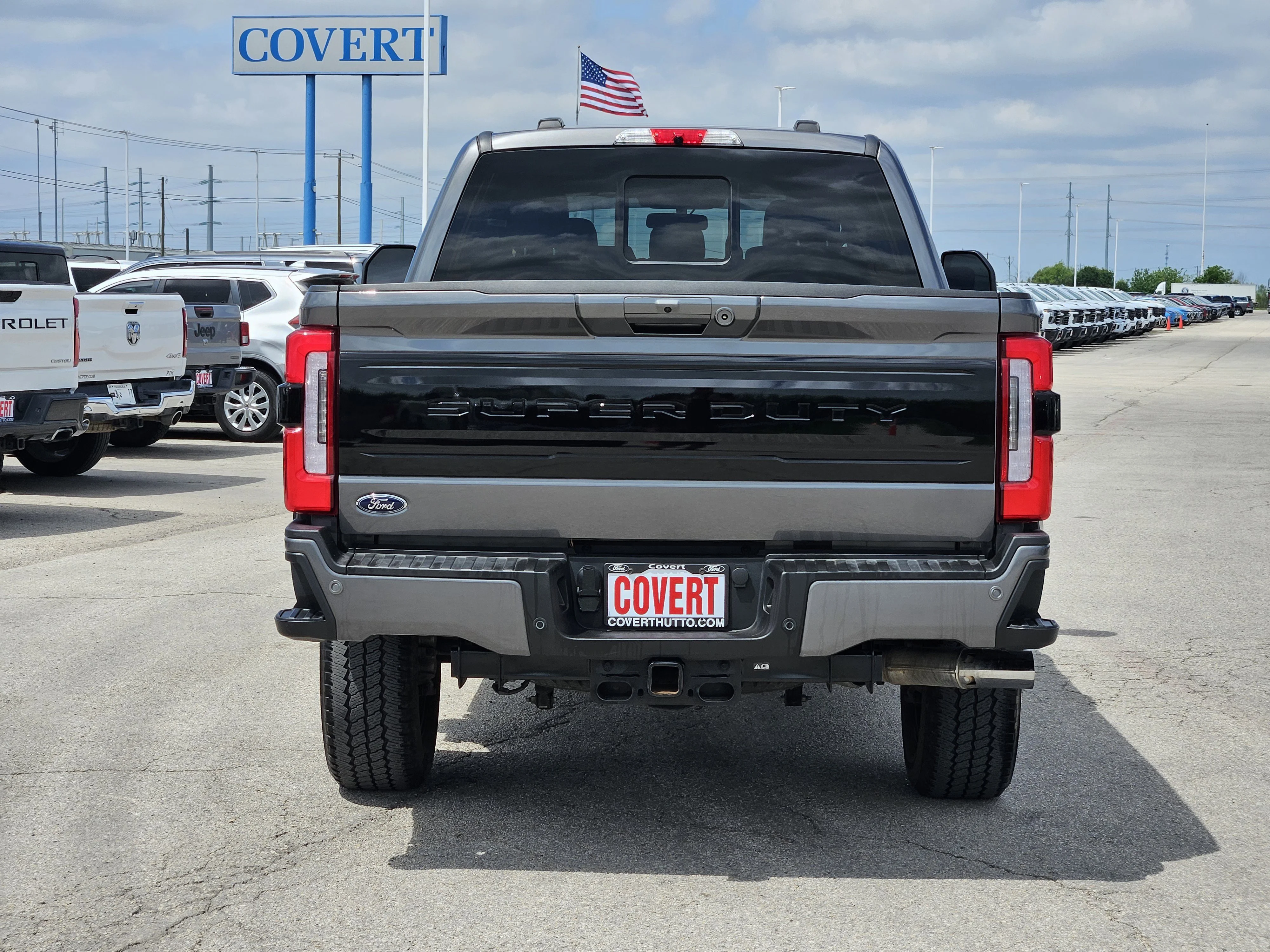 Used 2025  Ford Platinum image 6