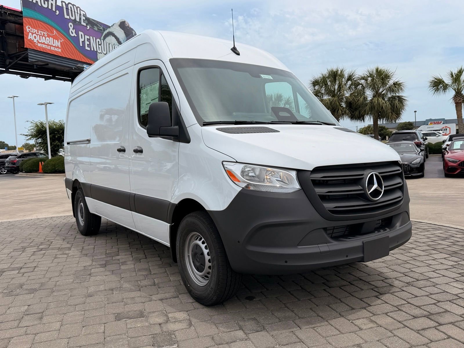 New 2026 Arctic White Mercedes-Benz Cargo 144 WB image 28