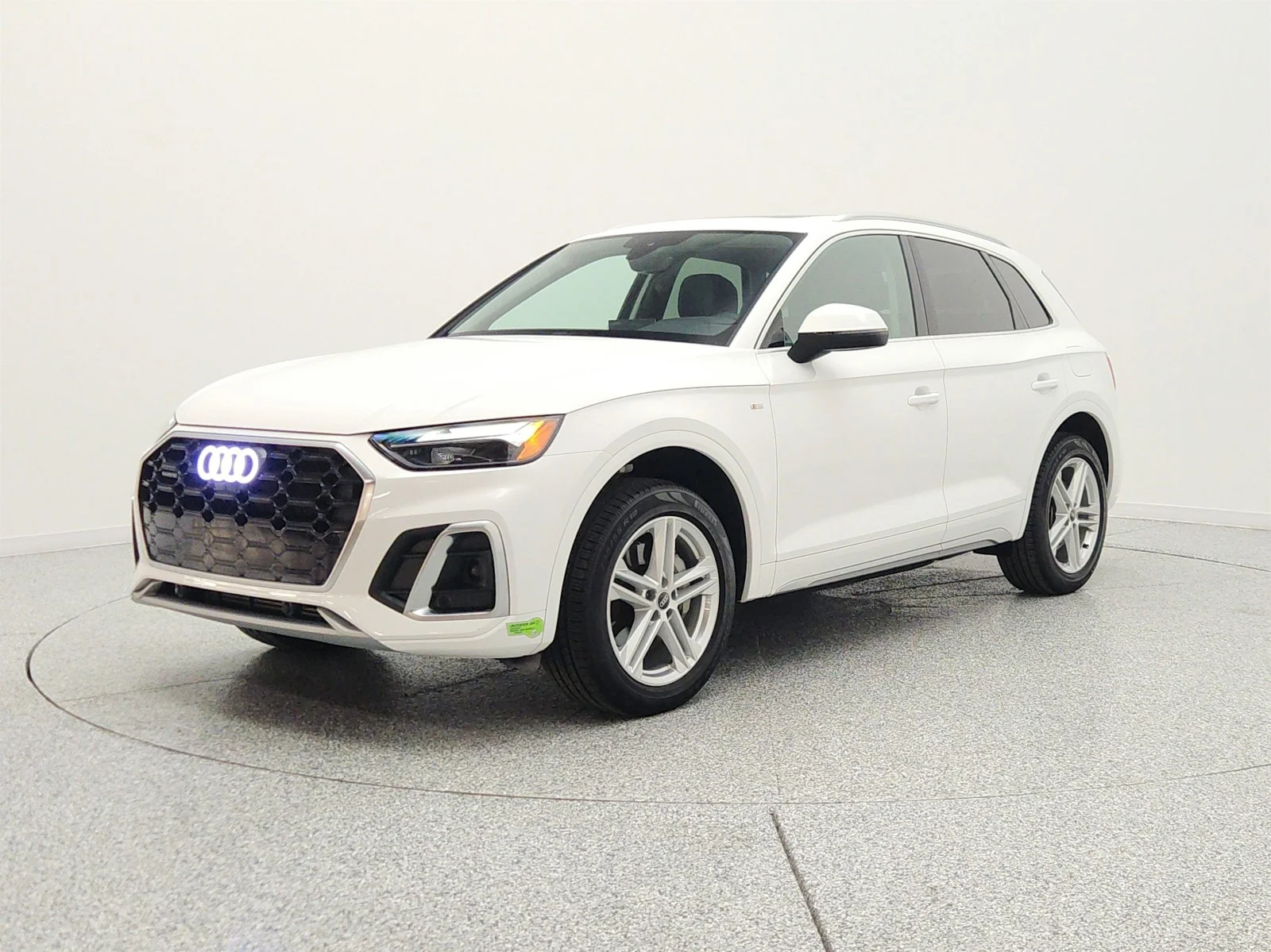 Used 2023 Ibis White Audi S line Premium Plus 55 TFSI e quattro image 1
