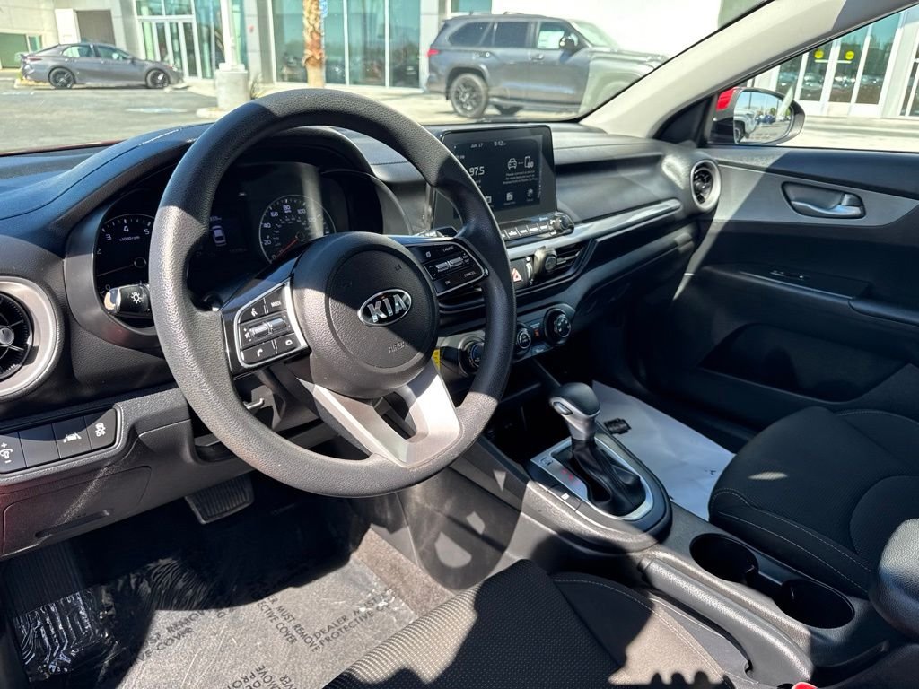 Used 2021 Red Kia LXS image 12