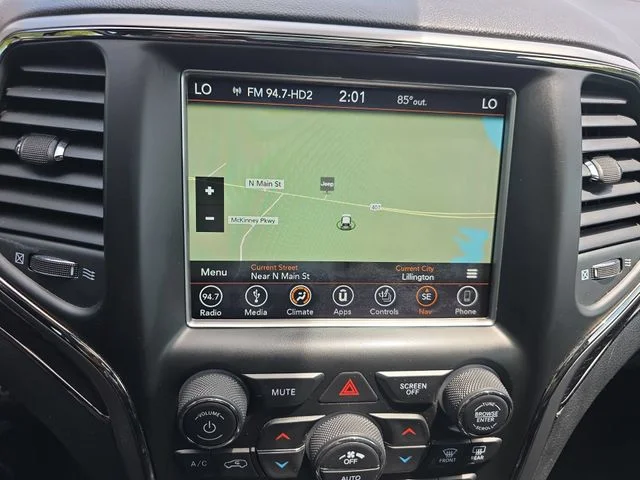 Used 2018 Silver Jeep Overland image 22