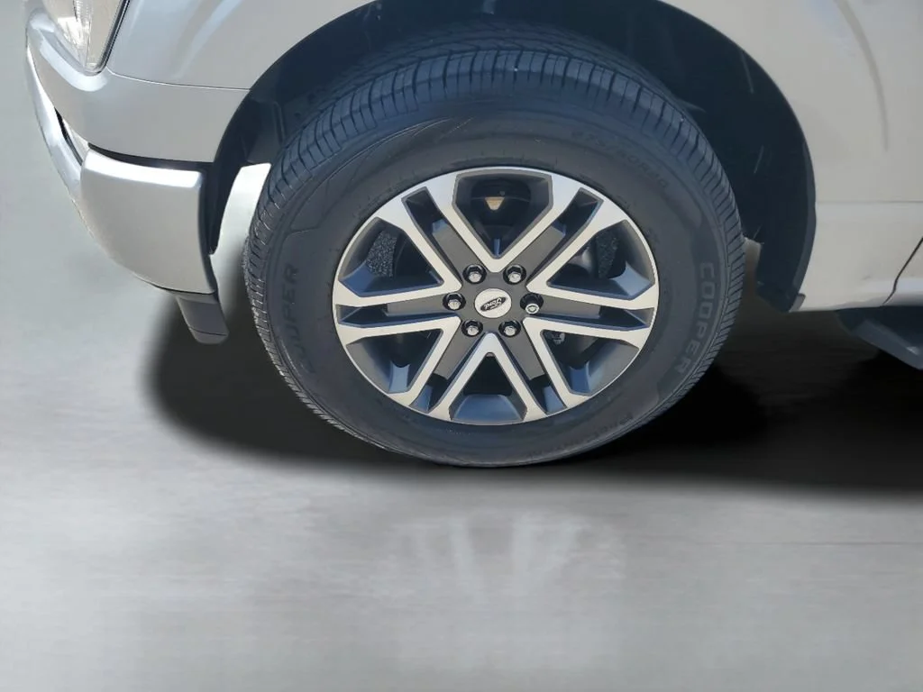Used 2022 Silver Ford XL image 25
