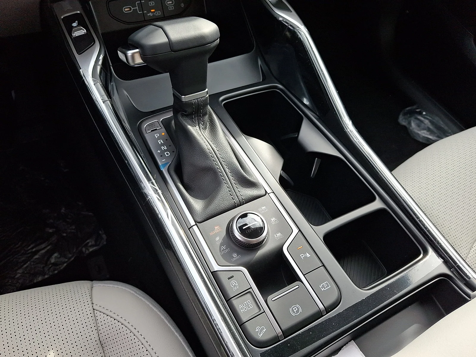 New 2026 White Kia EX image 16