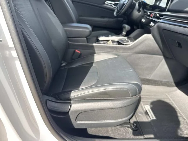 Used 2026 White Kia EX image 26