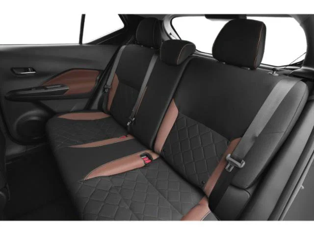 Used 2019 Deep Blue Pearl Nissan SR image 17