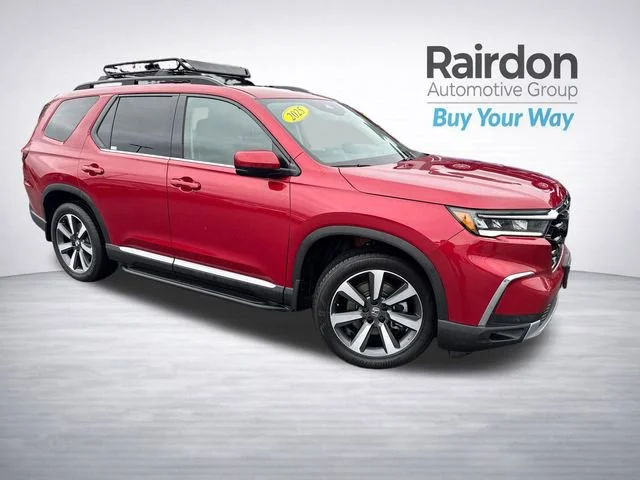 2025 Honda Pilot Touring AWD's photo