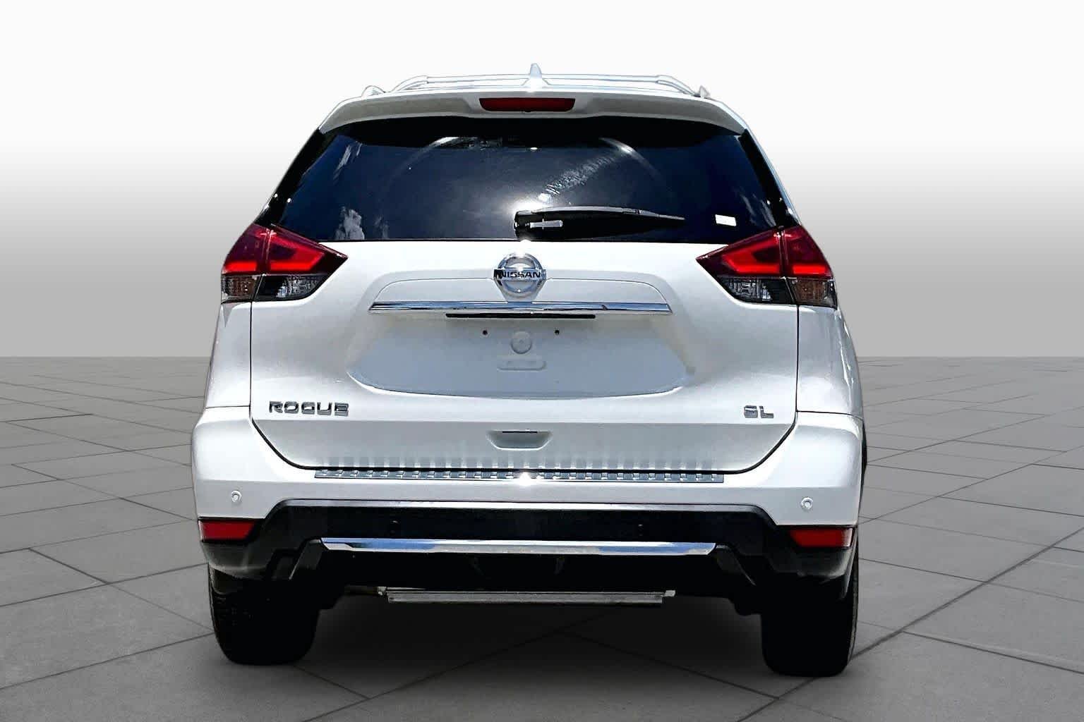 Used 2020 Pearl White Tricoat Nissan SL image 5