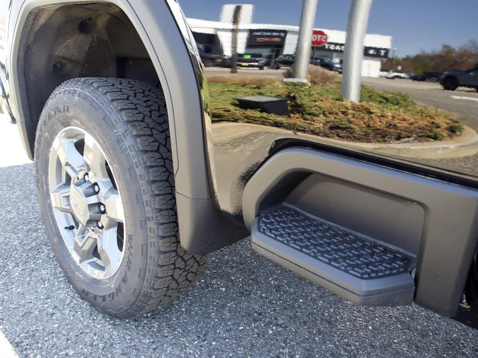 New 2026 Onyx Black GMC SLT image 11