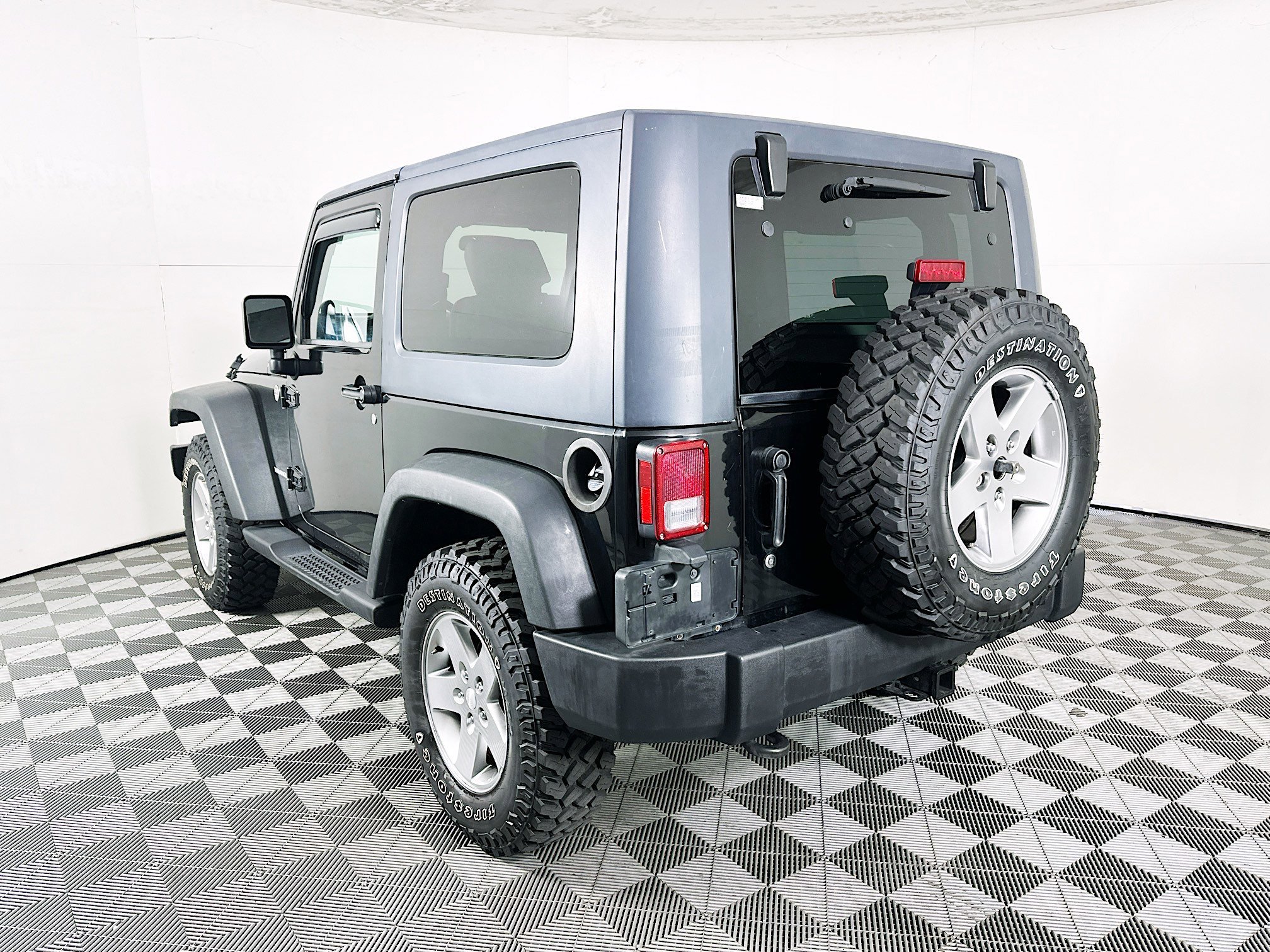 2010 Jeep Wrangler thumbnail 8
