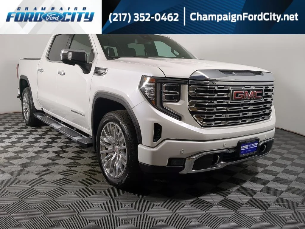 Used 2022 White GMC Denali image 1