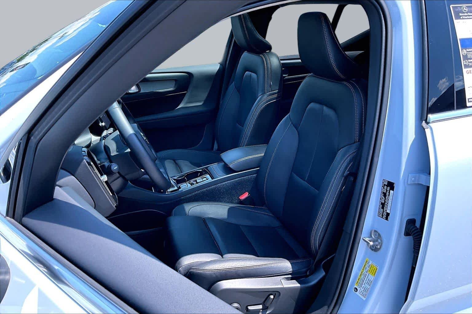 Used 2024 Cloud Blue Volvo Plus Bright Theme image 9