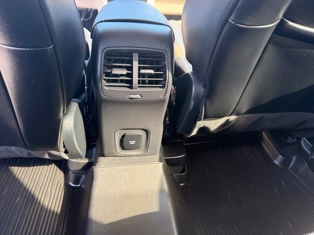 Used 2020 Magnetic Ford Titanium image 28