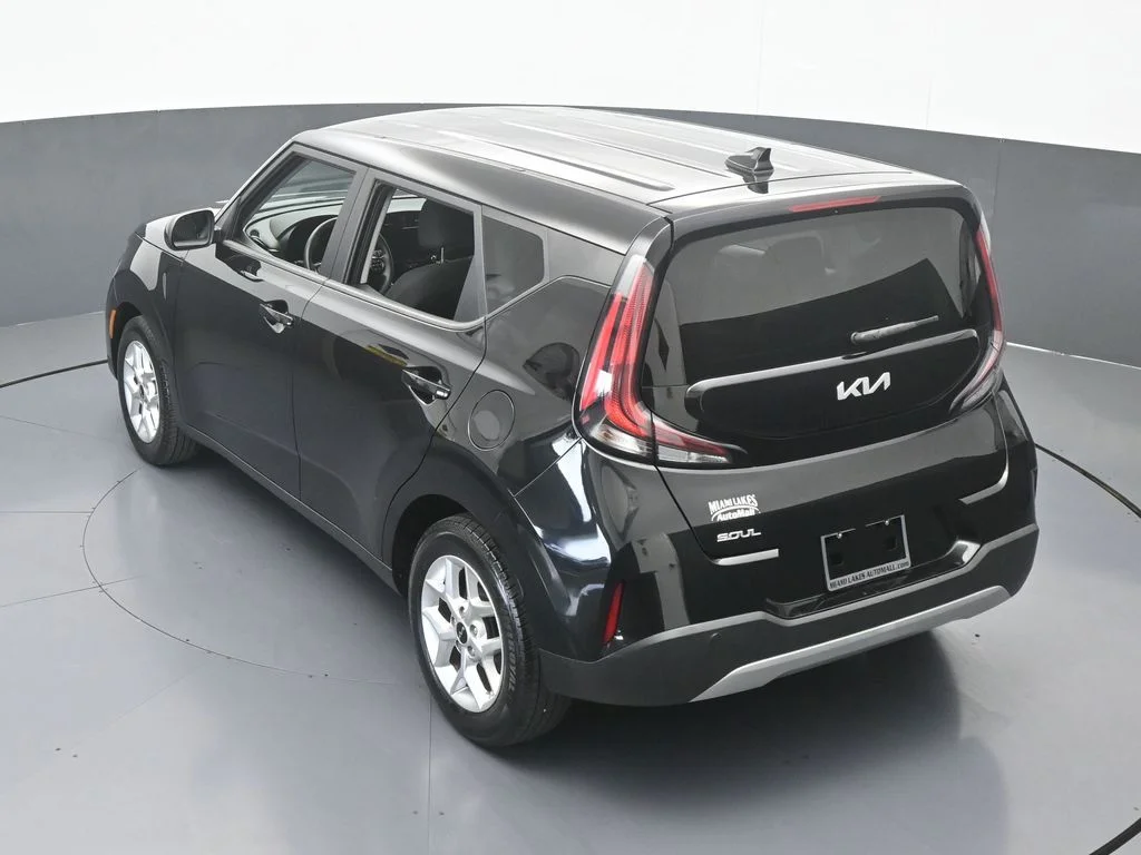 Used 2023 Fusion Black Kia S image 46