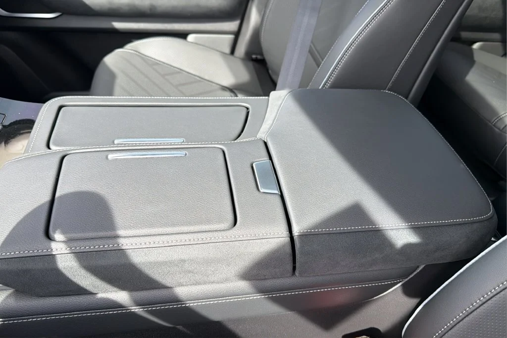New 2027 RADIANT WHITE INFINITI Luxe 2WD image 27