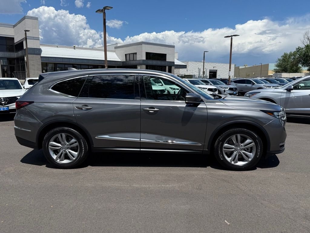 Used 2026 Majestic Black Pearl Acura Base image 3