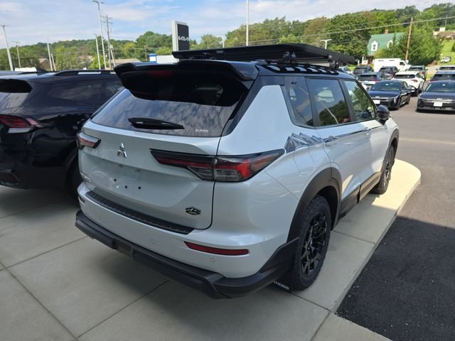 Used 2025 White Mitsubishi Trail Edition image 5