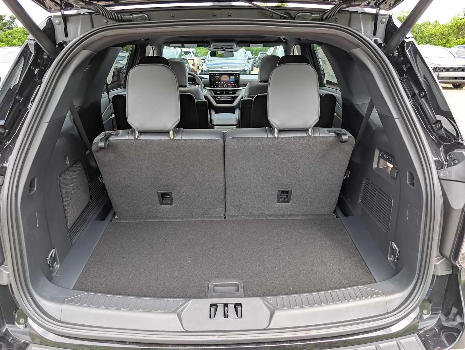 New 2026 Agate Black Metallic Ford Tremor® image 7