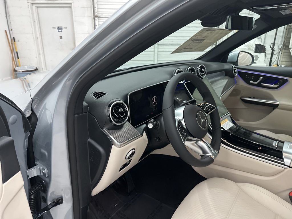 Used 2026 Silver Mercedes-Benz GLC 300 image 9