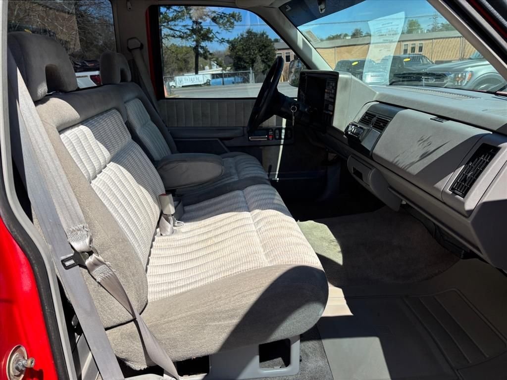 Used 1993 Red Chevrolet Base image 13