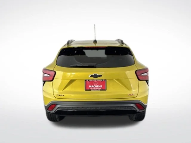 Used 2025 Yellow Chevrolet 2RS image 12