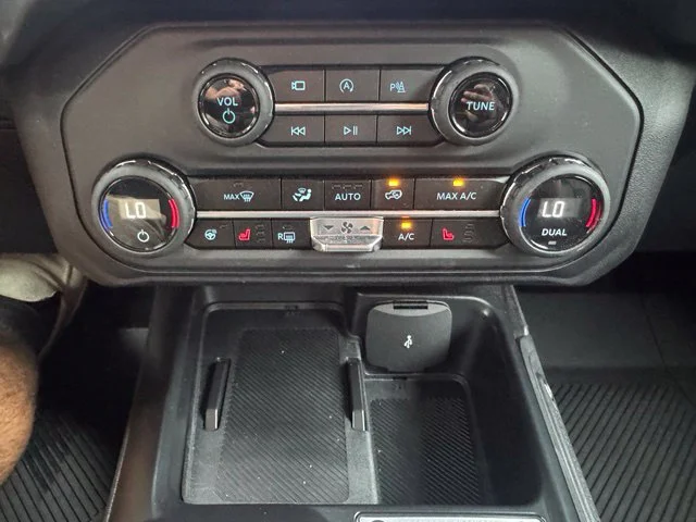 Used 2025 Gray Ford Outer Banks image 26