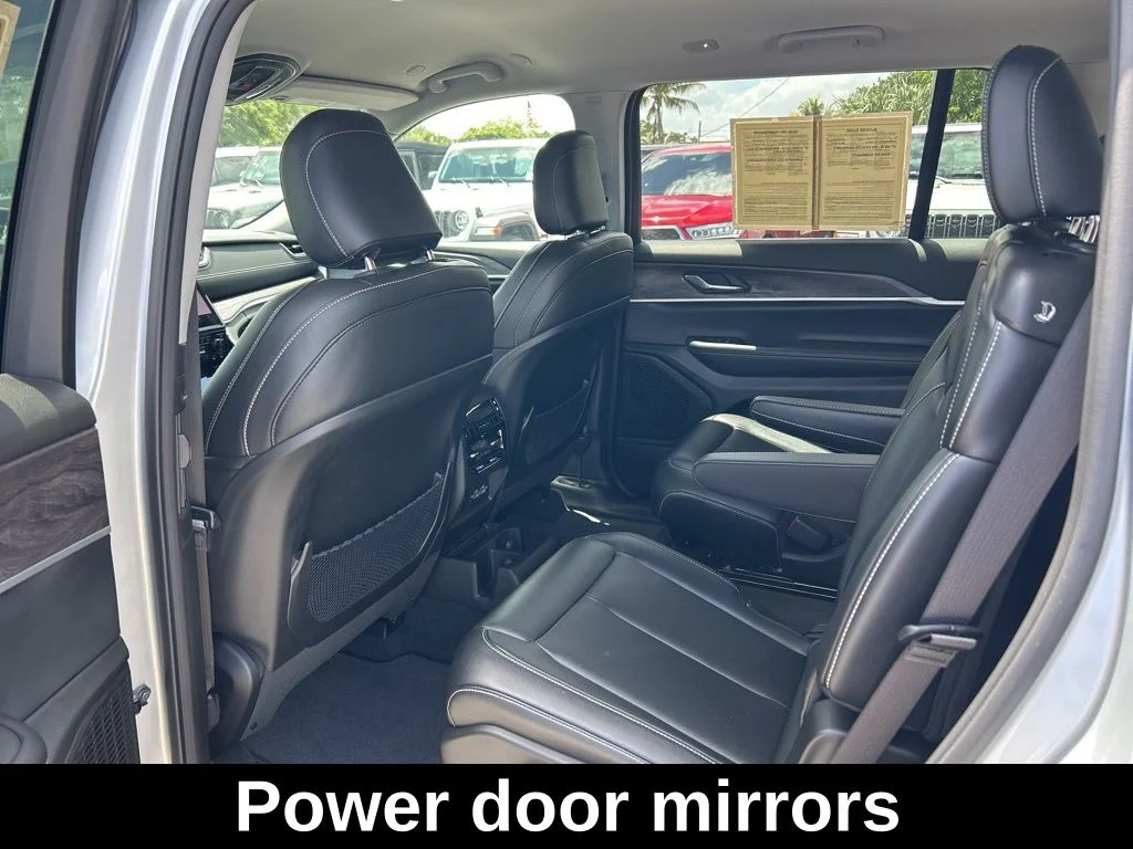 Used 2024 Silver Jeep Limited image 31