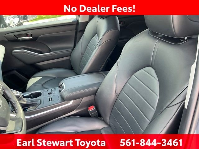 Used 2023 Blue Toyota XLE image 27