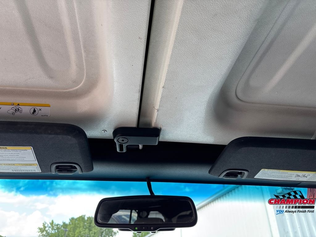 Used 2018  Jeep Unlimited Sahara image 20