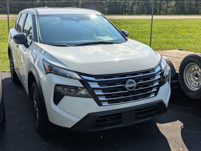 Used 2024 Glacier White Nissan S image 2