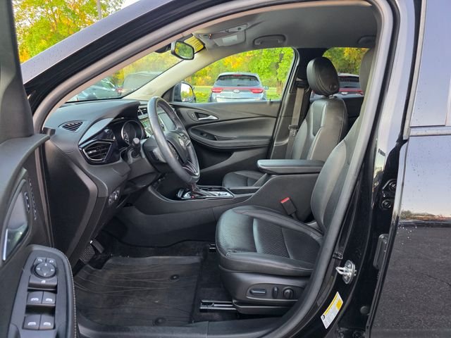 Used 2023 Black Buick Essence image 17