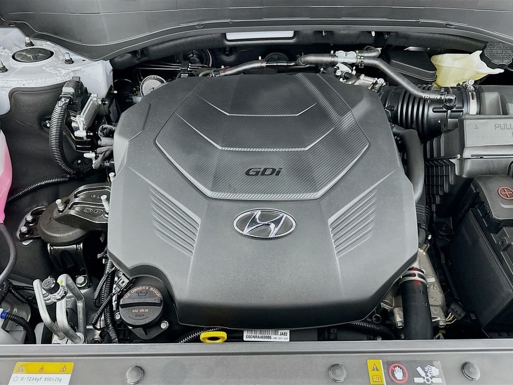 Certified Used 2025 Silver Hyundai SEL image 24