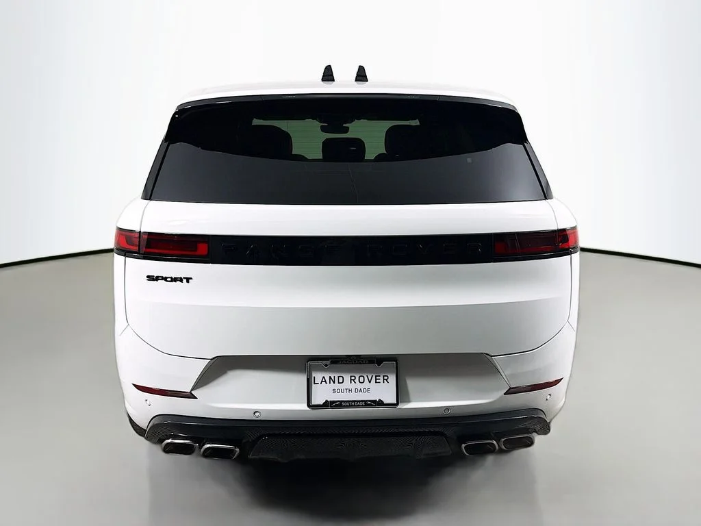 Certified Used 2025 White Land Rover Dynamic SE image 6