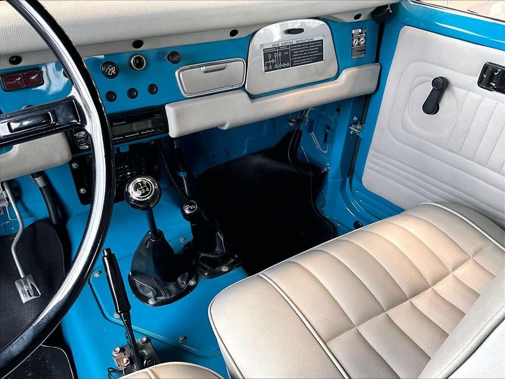 Used 1980 Blue Toyota  image 18