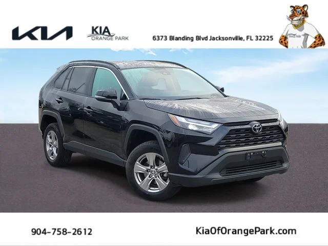 2024 Toyota RAV4 XLE FWD's photo